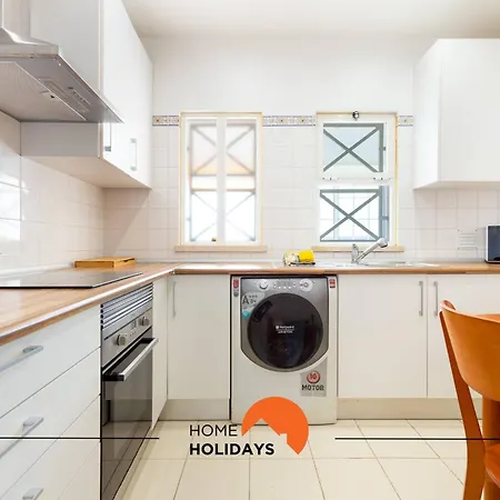 #204 Larimar Flat By Holidays *